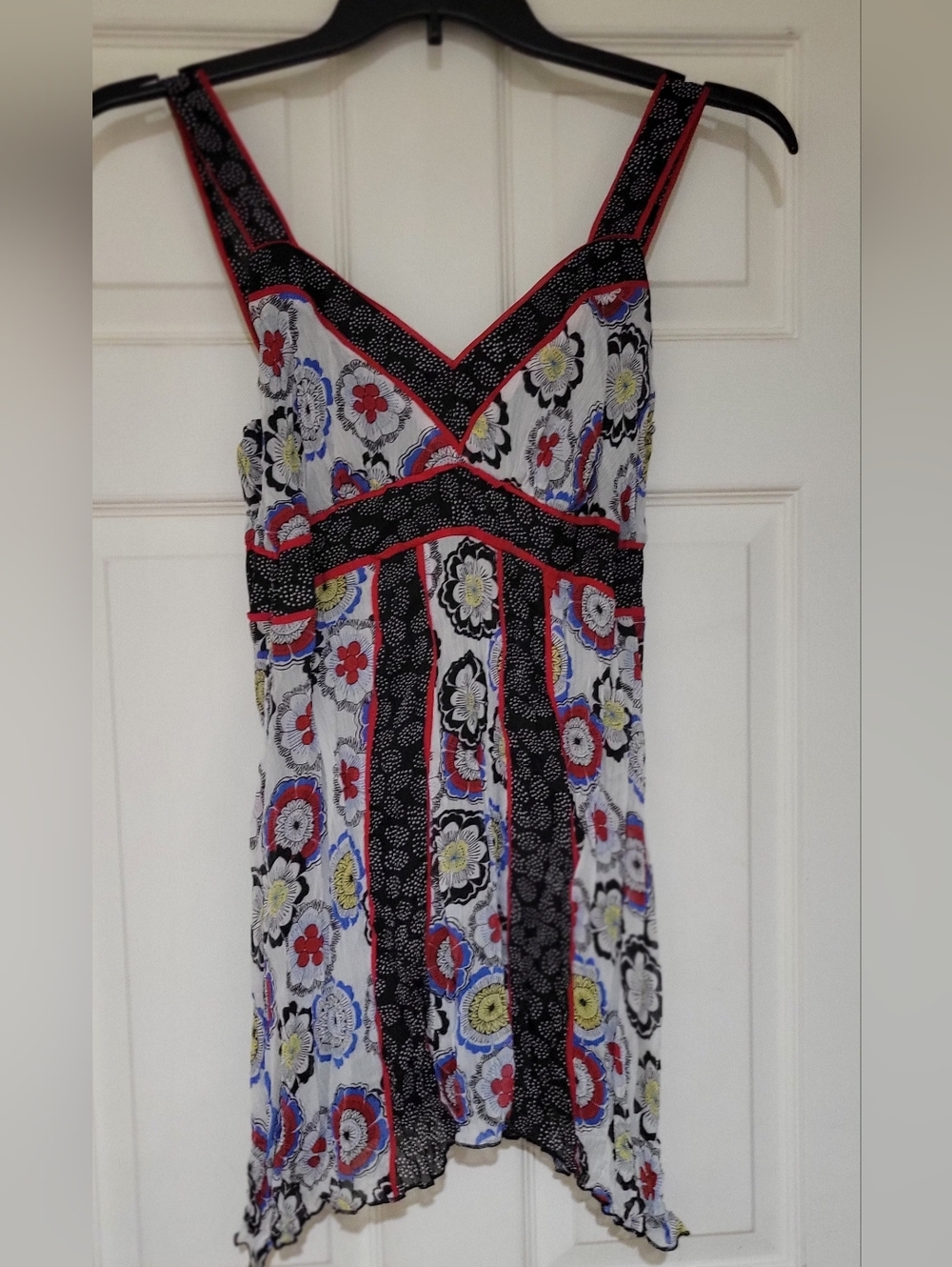 Bisou Bisou White Floral Camisole with Black, Red, Blue and Yellow Accents